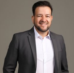 Adriano I. de Almeida
